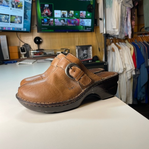 Brown b.o.c clog mule size 7 - Picture 3 of 7